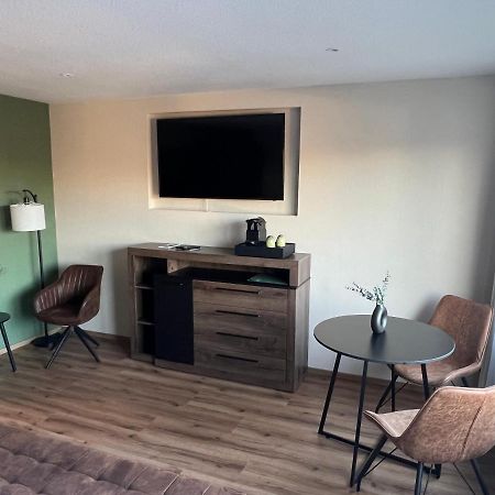 Gemuetliches Studio Im Stadtkern Mit Kanalblick Emden Ngoại thất bức ảnh