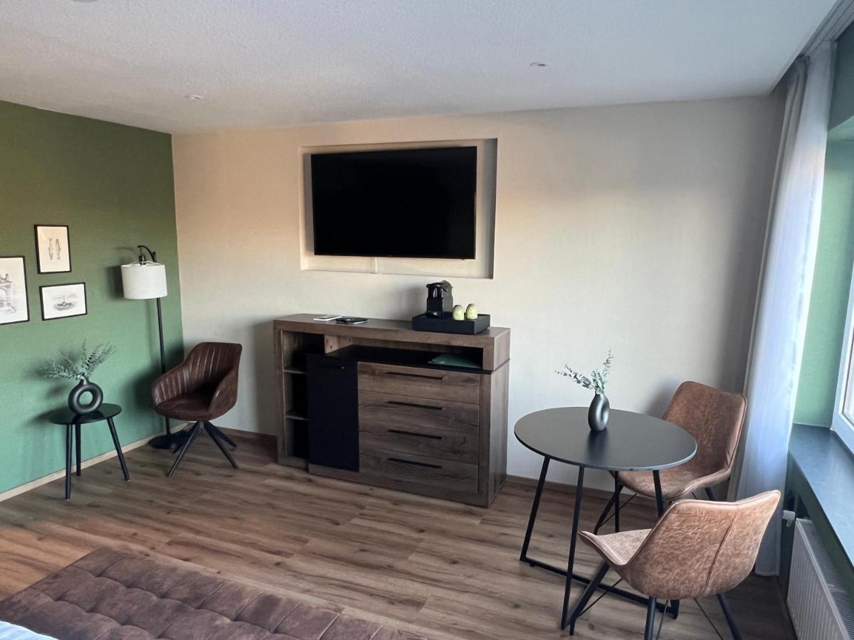 Gemuetliches Studio Im Stadtkern Mit Kanalblick Emden Ngoại thất bức ảnh